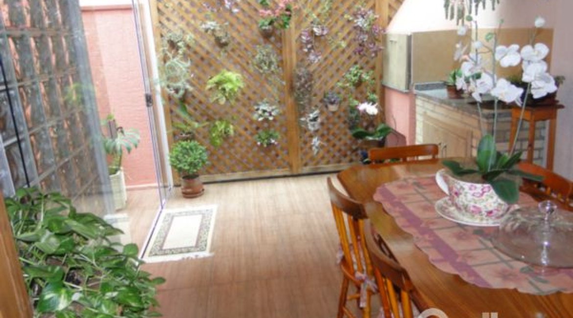 Casa em Condomínio à venda com 131m², 4 dormitórios, 2 suítes, 2 vagas, no bairro Tristeza em Porto Alegre