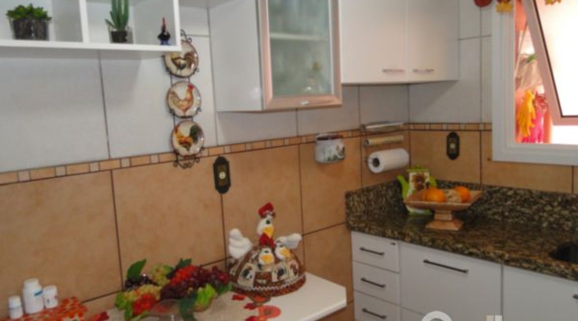 Casa em Condomínio à venda com 131m², 4 dormitórios, 2 suítes, 2 vagas, no bairro Tristeza em Porto Alegre