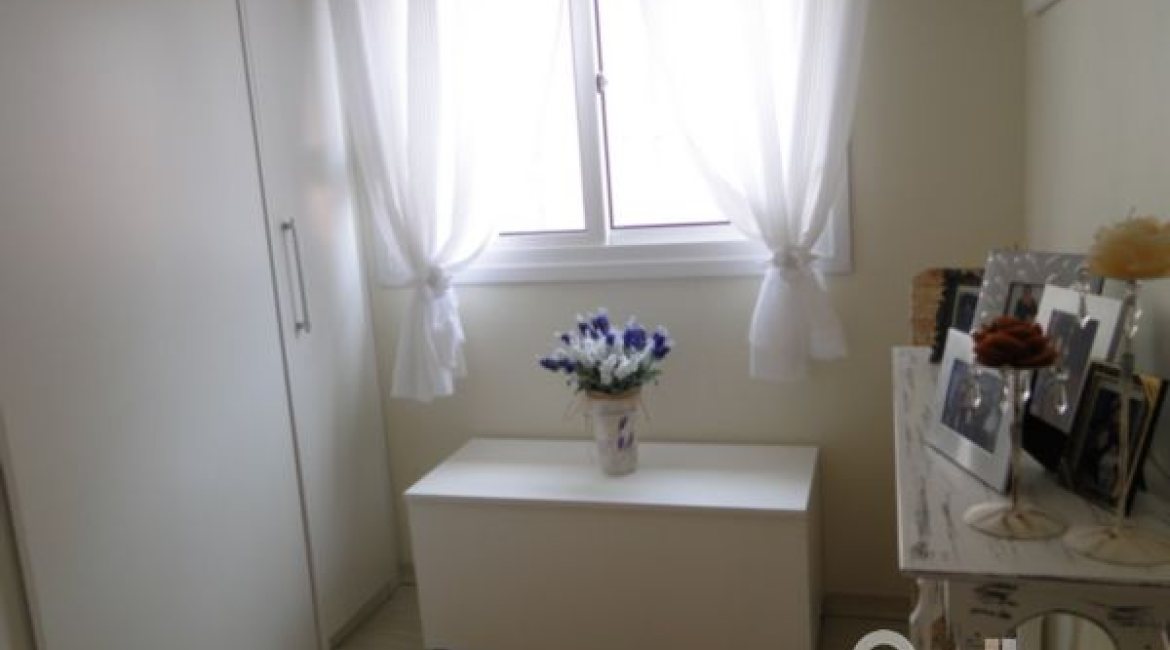 Casa em Condomínio à venda com 131m², 4 dormitórios, 2 suítes, 2 vagas, no bairro Tristeza em Porto Alegre