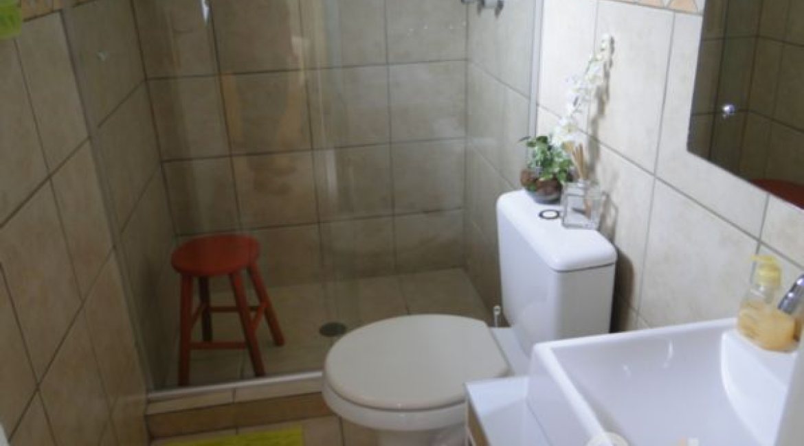 Casa em Condomínio à venda com 131m², 4 dormitórios, 2 suítes, 2 vagas, no bairro Tristeza em Porto Alegre