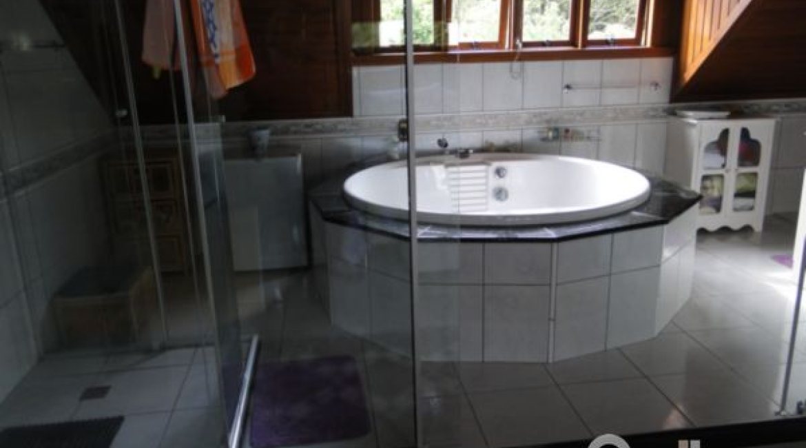 Casa em Condomínio à venda com 131m², 4 dormitórios, 2 suítes, 2 vagas, no bairro Tristeza em Porto Alegre