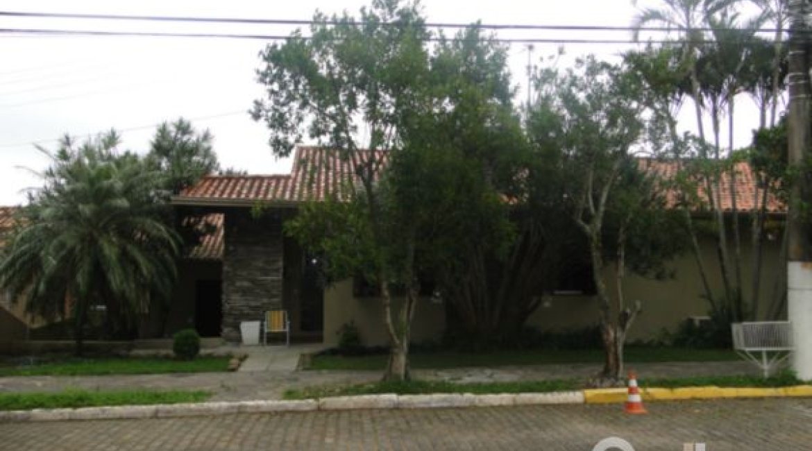 Casa em Condomínio à venda com 236m², 4 dormitórios, 1 suíte, 3 vagas, no bairro Espírito Santo em Porto Alegre