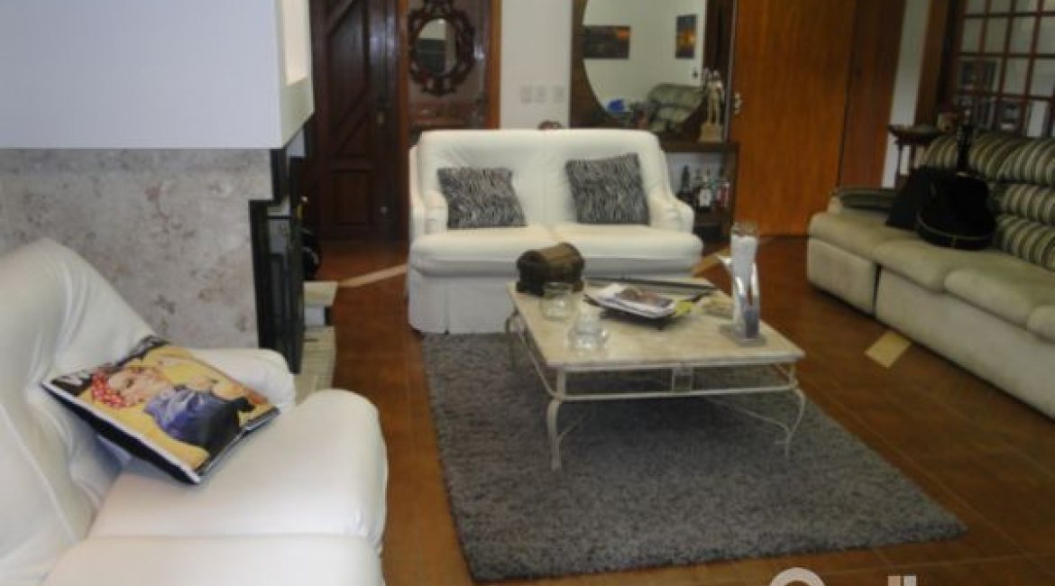 Casa em Condomínio à venda com 236m², 4 dormitórios, 1 suíte, 3 vagas, no bairro Espírito Santo em Porto Alegre