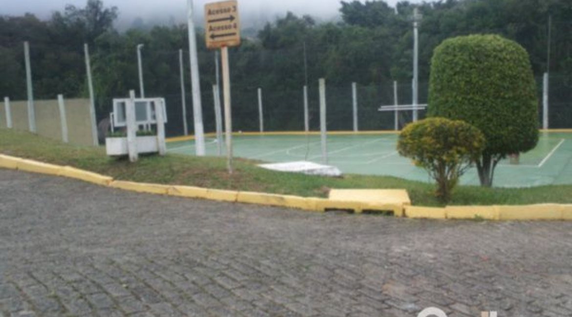 Casa em Condomínio à venda com 236m², 4 dormitórios, 1 suíte, 3 vagas, no bairro Espírito Santo em Porto Alegre