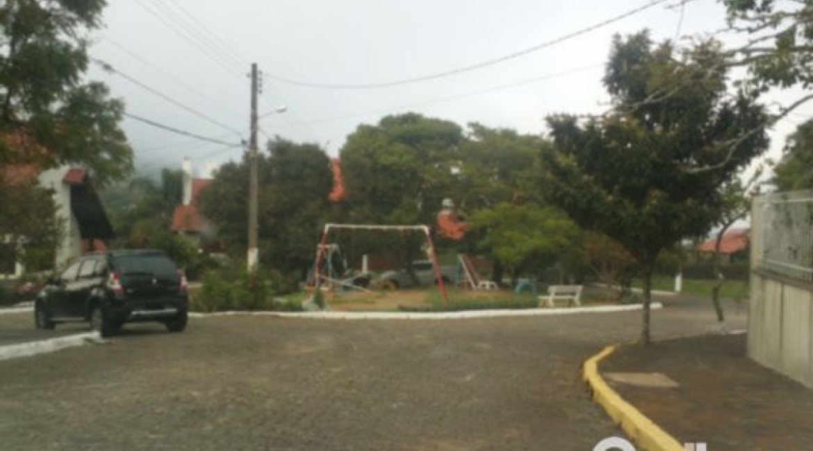 Casa em Condomínio à venda com 236m², 4 dormitórios, 1 suíte, 3 vagas, no bairro Espírito Santo em Porto Alegre