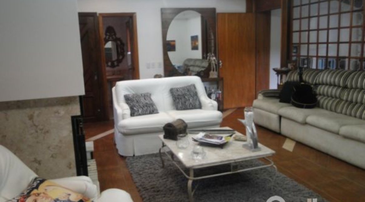 Casa em Condomínio à venda com 236m², 4 dormitórios, 1 suíte, 3 vagas, no bairro Espírito Santo em Porto Alegre