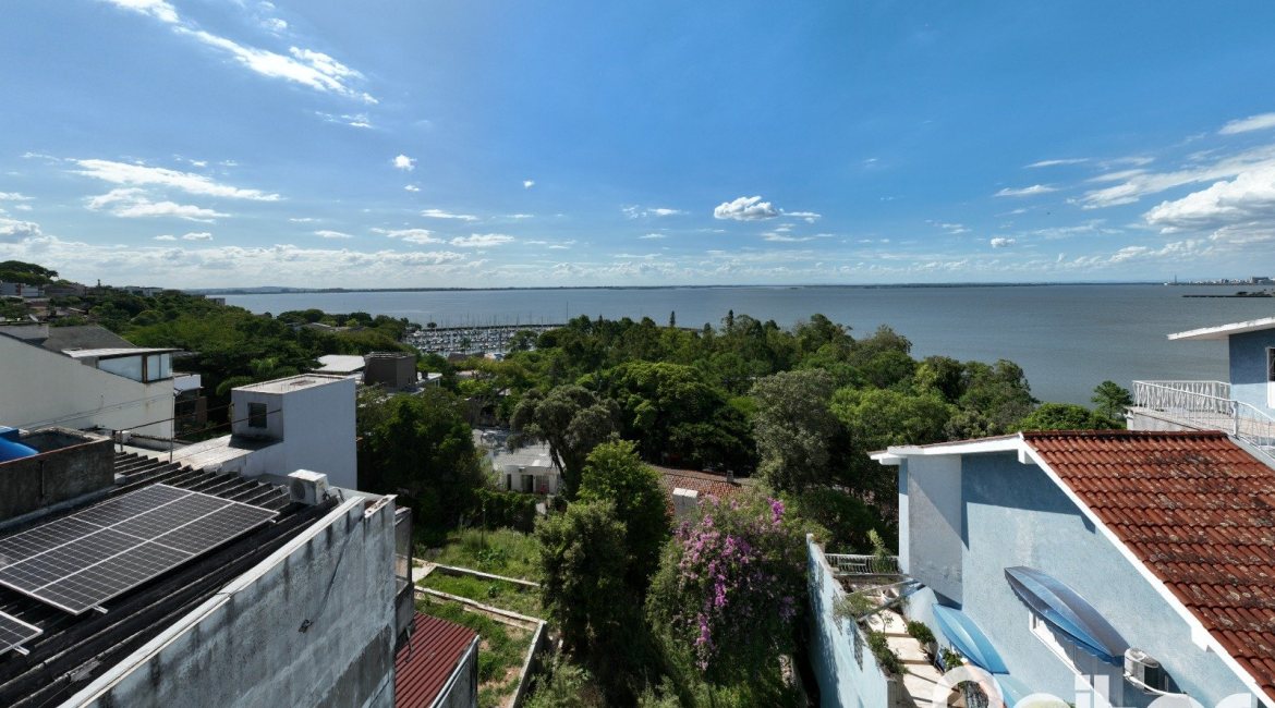 Terreno à venda com 450m², no bairro Vila Assunção em Porto Alegre