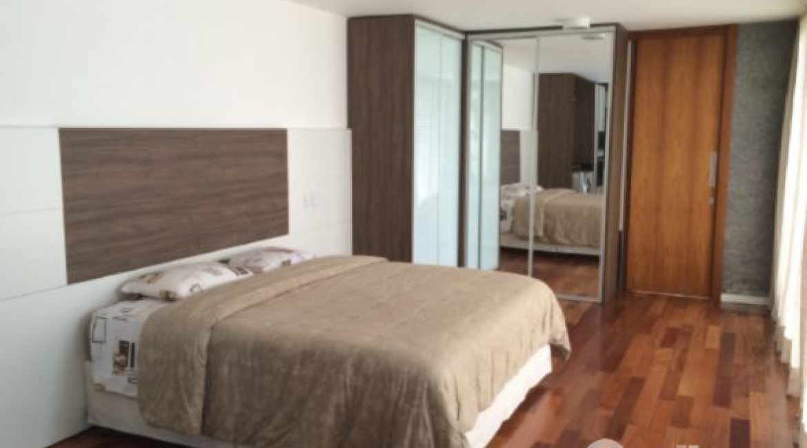 Casa em Condomínio à venda com 258m², 2 dormitórios, 2 suítes, 3 vagas, no bairro Hípica em Porto Alegre