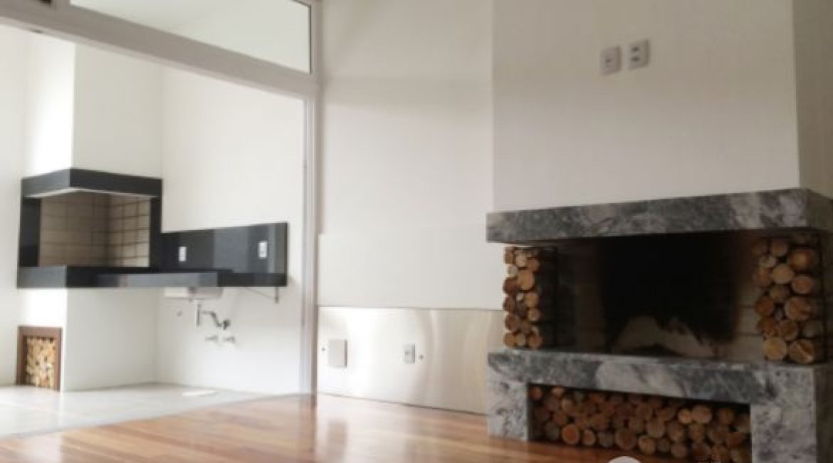 Casa em Condomínio à venda com 258m², 2 dormitórios, 2 suítes, 3 vagas, no bairro Hípica em Porto Alegre