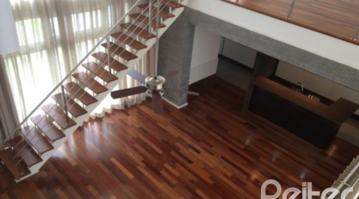 Casa em Condomínio à venda com 258m², 2 dormitórios, 2 suítes, 3 vagas, no bairro Hípica em Porto Alegre