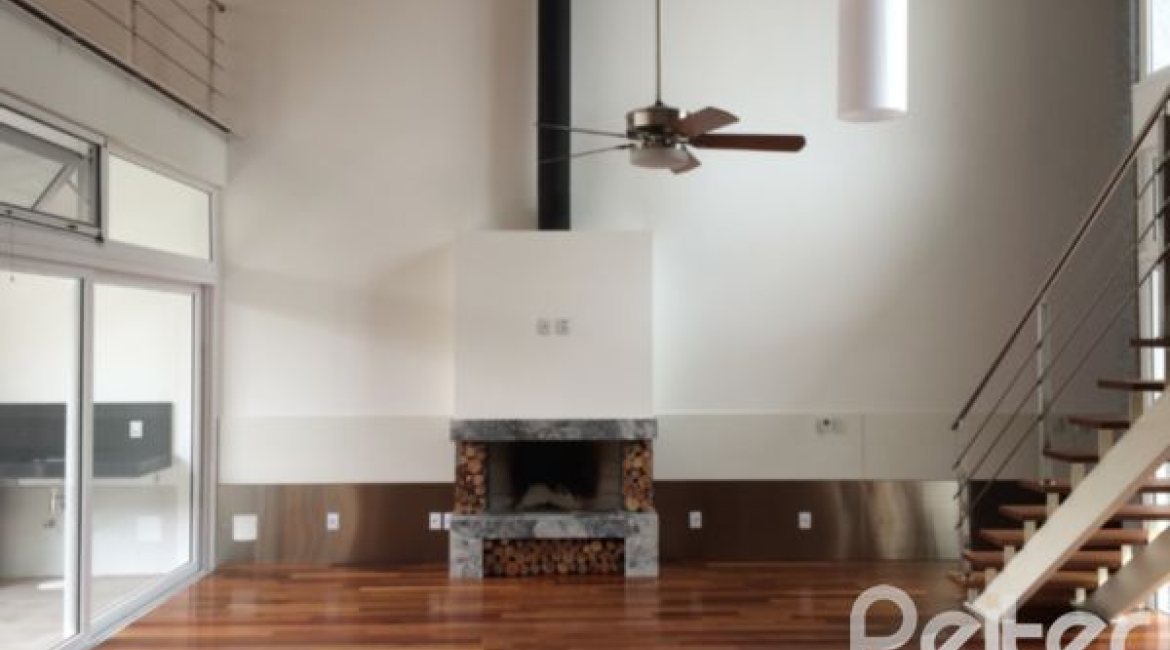 Casa em Condomínio à venda com 258m², 2 dormitórios, 2 suítes, 3 vagas, no bairro Hípica em Porto Alegre