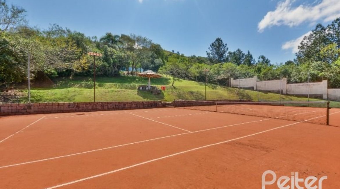 Casa em Condomínio à venda com 234m², 3 dormitórios, 3 suítes, 3 vagas, no bairro Hípica em Porto Alegre