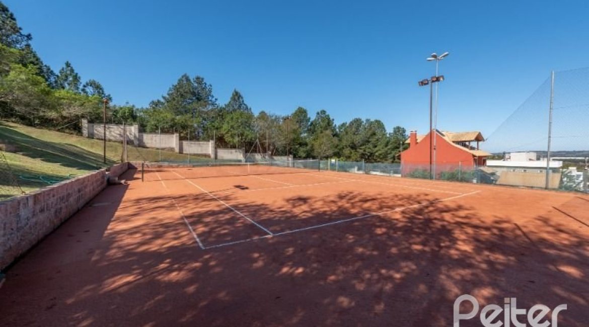 Casa em Condomínio à venda com 234m², 3 dormitórios, 3 suítes, 3 vagas, no bairro Hípica em Porto Alegre