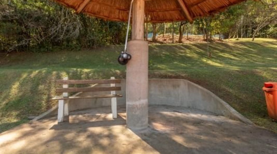 Casa em Condomínio à venda com 234m², 3 dormitórios, 3 suítes, 3 vagas, no bairro Hípica em Porto Alegre