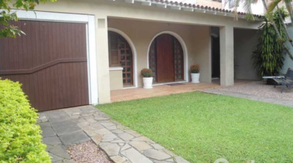 Casa à venda com 259m², 3 dormitórios, 1 suíte, 2 vagas, no bairro Jardim Isabel em Porto Alegre