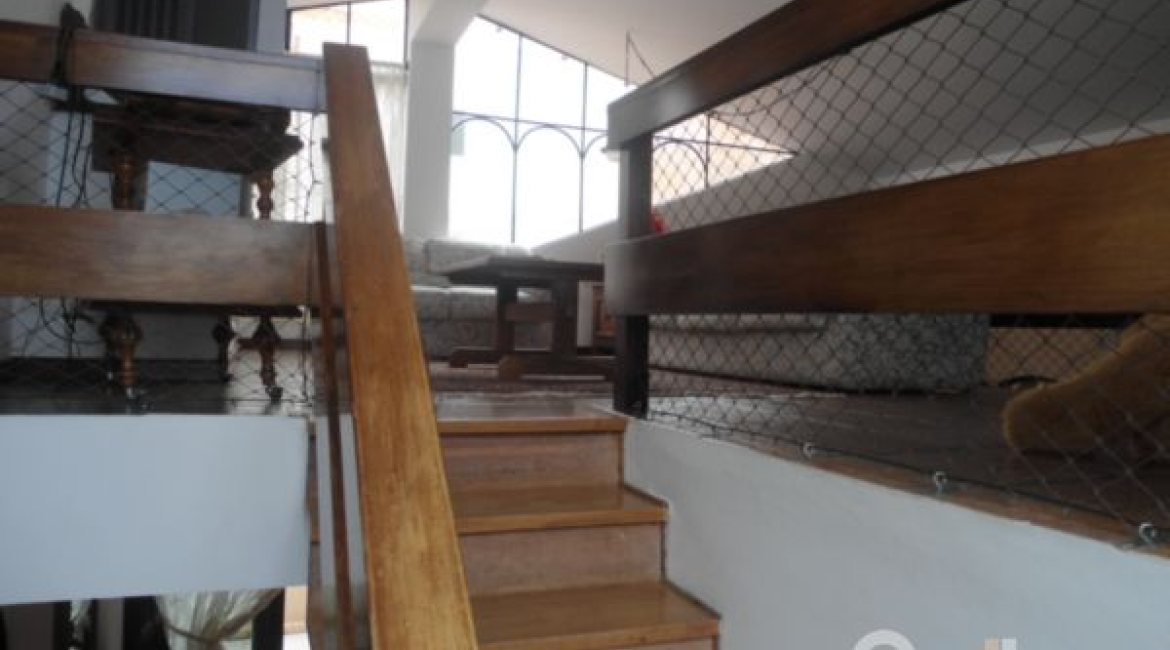 Casa à venda com 259m², 3 dormitórios, 1 suíte, 2 vagas, no bairro Jardim Isabel em Porto Alegre