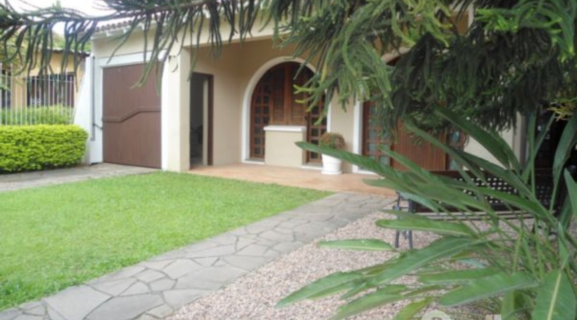 Casa à venda com 259m², 3 dormitórios, 1 suíte, 2 vagas, no bairro Jardim Isabel em Porto Alegre