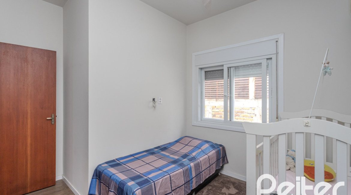 Casa à venda com 257m², 3 dormitórios, 3 suítes, 3 vagas, no bairro Sétimo Céu em Porto Alegre