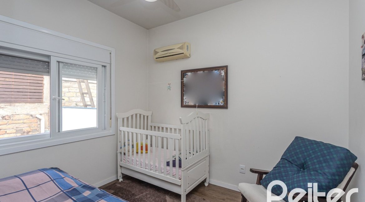 Casa à venda com 257m², 3 dormitórios, 3 suítes, 3 vagas, no bairro Sétimo Céu em Porto Alegre