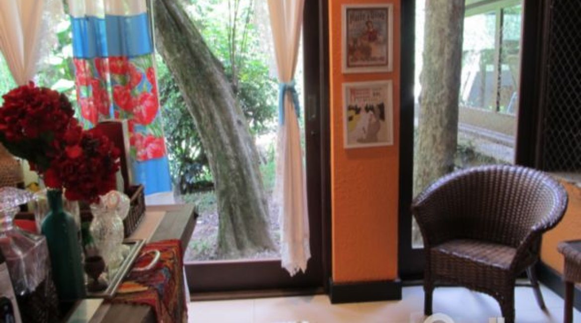 Casa à venda com 600m², 7 dormitórios, 3 suítes, 3 vagas, no bairro Espírito Santo em Porto Alegre