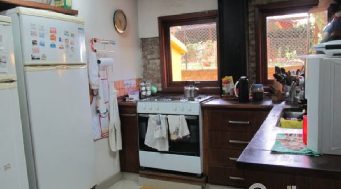 Casa à venda com 600m², 7 dormitórios, 3 suítes, 3 vagas, no bairro Espírito Santo em Porto Alegre