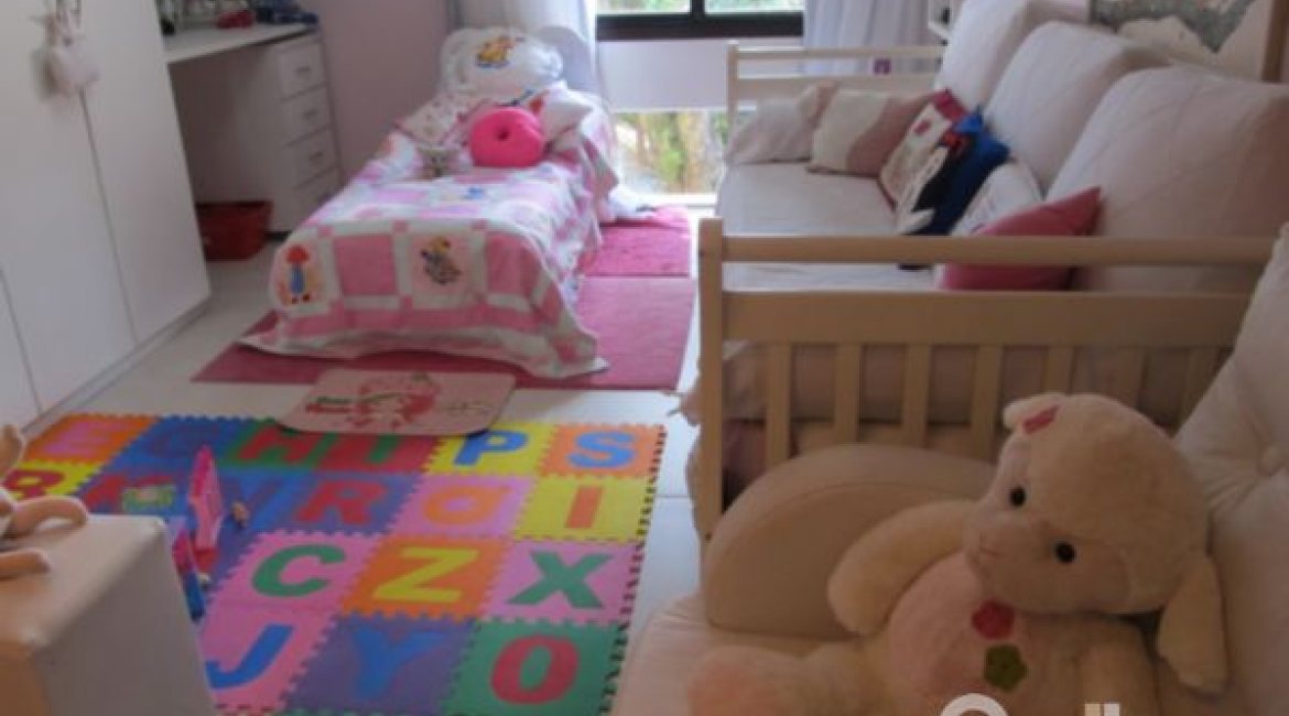 Casa à venda com 600m², 7 dormitórios, 3 suítes, 3 vagas, no bairro Espírito Santo em Porto Alegre