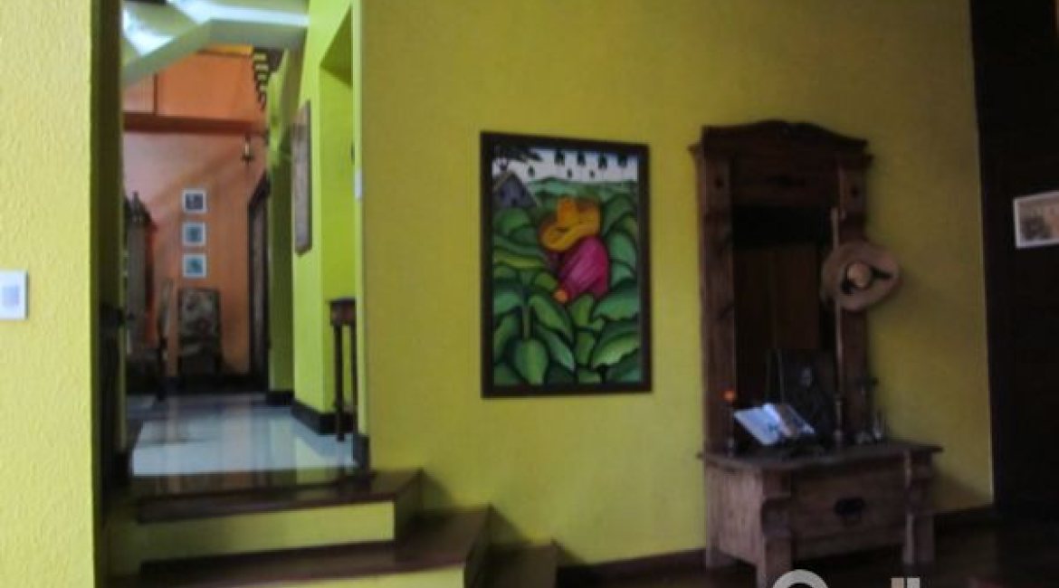 Casa à venda com 600m², 7 dormitórios, 3 suítes, 3 vagas, no bairro Espírito Santo em Porto Alegre