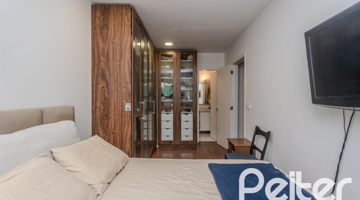 Casa em Condomínio à venda com 131m², 3 dormitórios, 2 suítes, 2 vagas, no bairro Tristeza em Porto Alegre