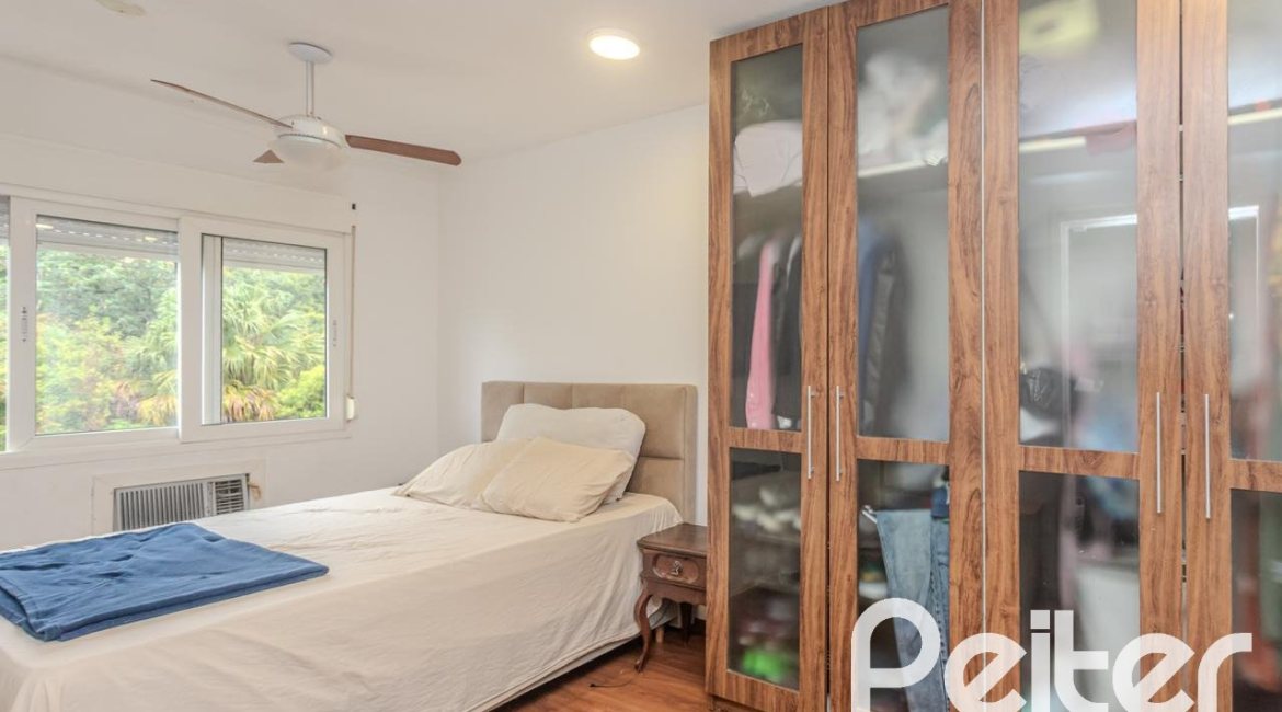 Casa em Condomínio à venda com 131m², 3 dormitórios, 2 suítes, 2 vagas, no bairro Tristeza em Porto Alegre