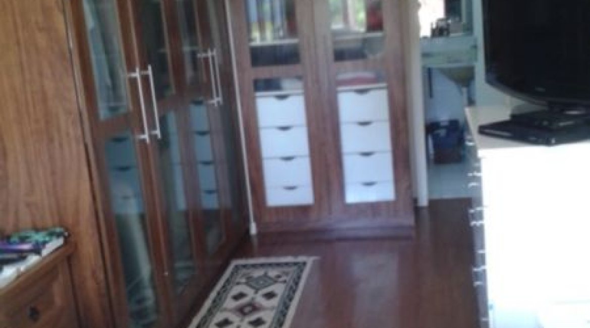 Casa em Condomínio à venda com 131m², 2 dormitórios, 1 suíte, 2 vagas, no bairro Tristeza em Porto Alegre