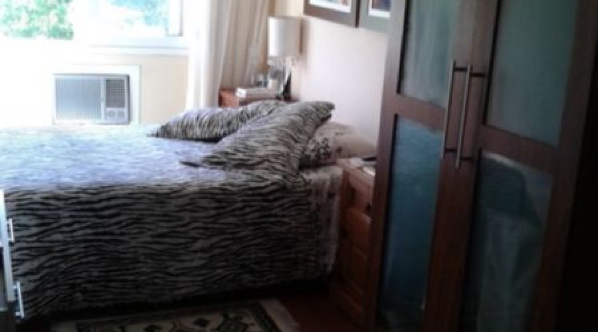 Casa em Condomínio à venda com 131m², 2 dormitórios, 1 suíte, 2 vagas, no bairro Tristeza em Porto Alegre