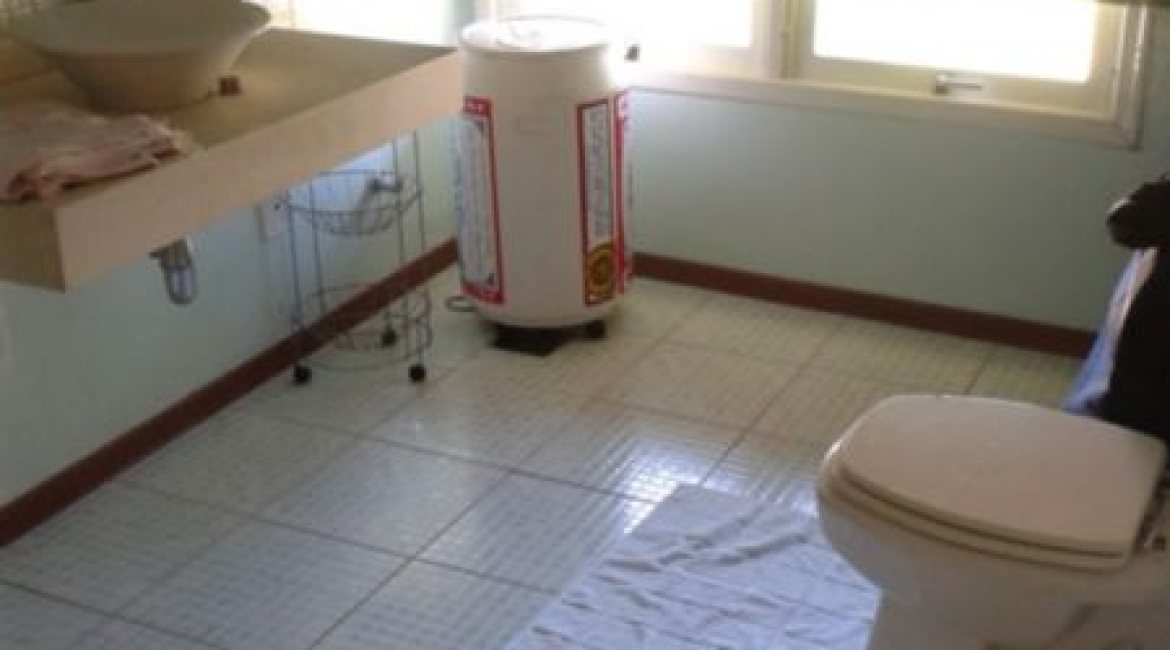 Casa em Condomínio à venda com 131m², 2 dormitórios, 1 suíte, 2 vagas, no bairro Tristeza em Porto Alegre