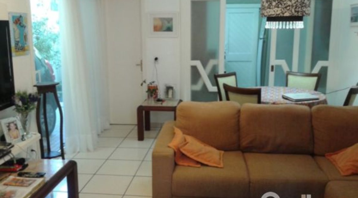 Casa em Condomínio à venda com 131m², 2 dormitórios, 1 suíte, 2 vagas, no bairro Tristeza em Porto Alegre