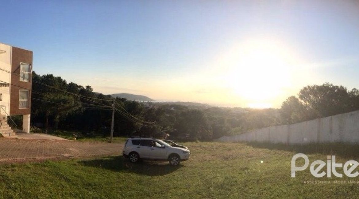Terreno à venda, no bairro Ipanema / Altos Sta. Rita em Porto Alegre