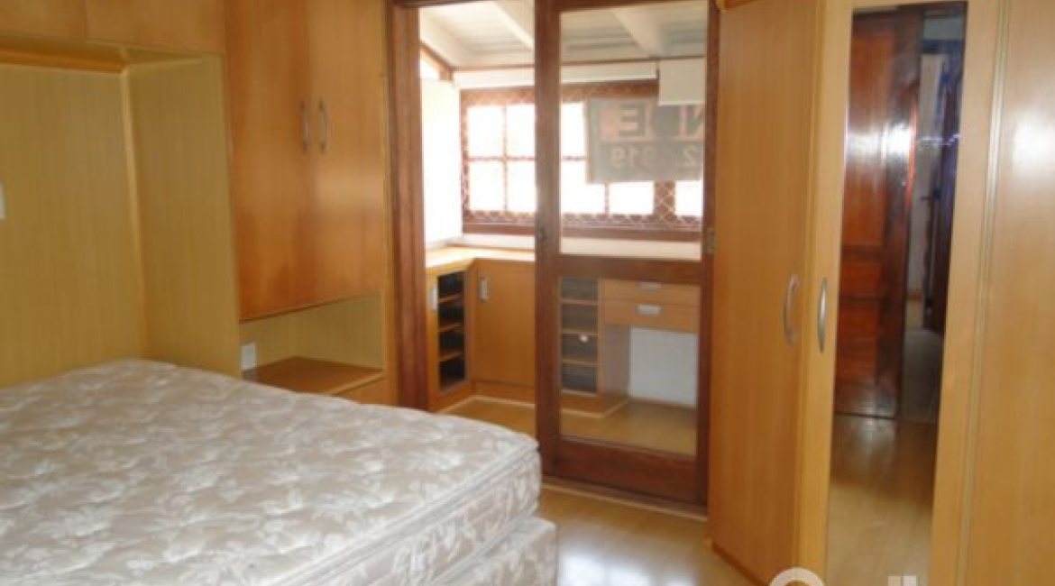 Casa em Condomínio à venda com 139m², 3 dormitórios, 1 suíte, 3 vagas, no bairro Tristeza em PORTO ALEGRE