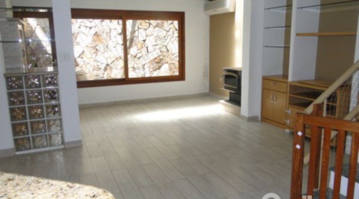 Casa em Condomínio à venda com 139m², 3 dormitórios, 1 suíte, 3 vagas, no bairro Tristeza em PORTO ALEGRE