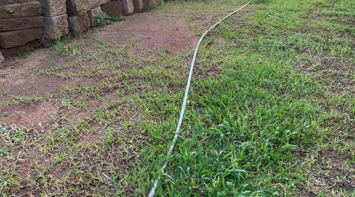 Terreno à venda com 330m², no bairro Cavalhada em Porto Alegre