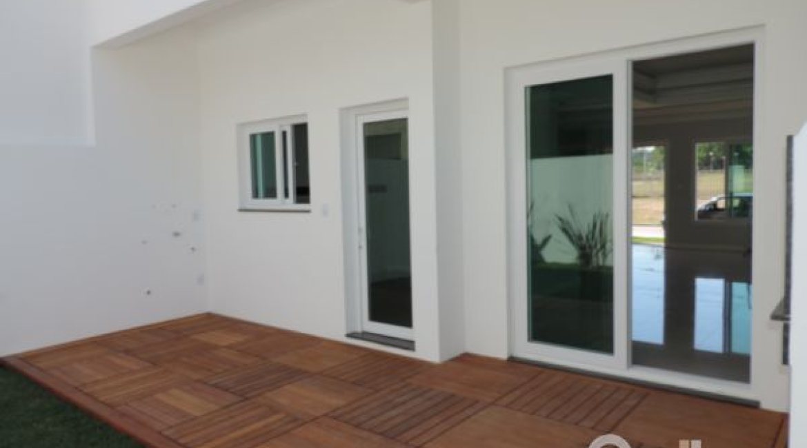 Casa em Condomínio à venda com 164m², 3 dormitórios, 1 suíte, 2 vagas, no bairro Hípica em PORTO ALEGRE