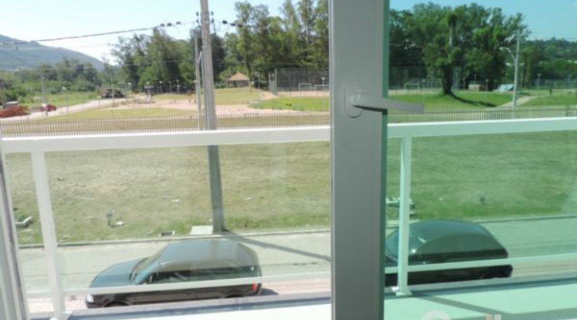 Casa em Condomínio à venda com 164m², 3 dormitórios, 1 suíte, 2 vagas, no bairro Hípica em PORTO ALEGRE