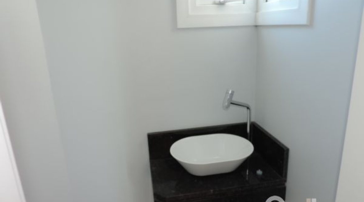 Casa em Condomínio à venda com 164m², 3 dormitórios, 1 suíte, 2 vagas, no bairro Hípica em PORTO ALEGRE