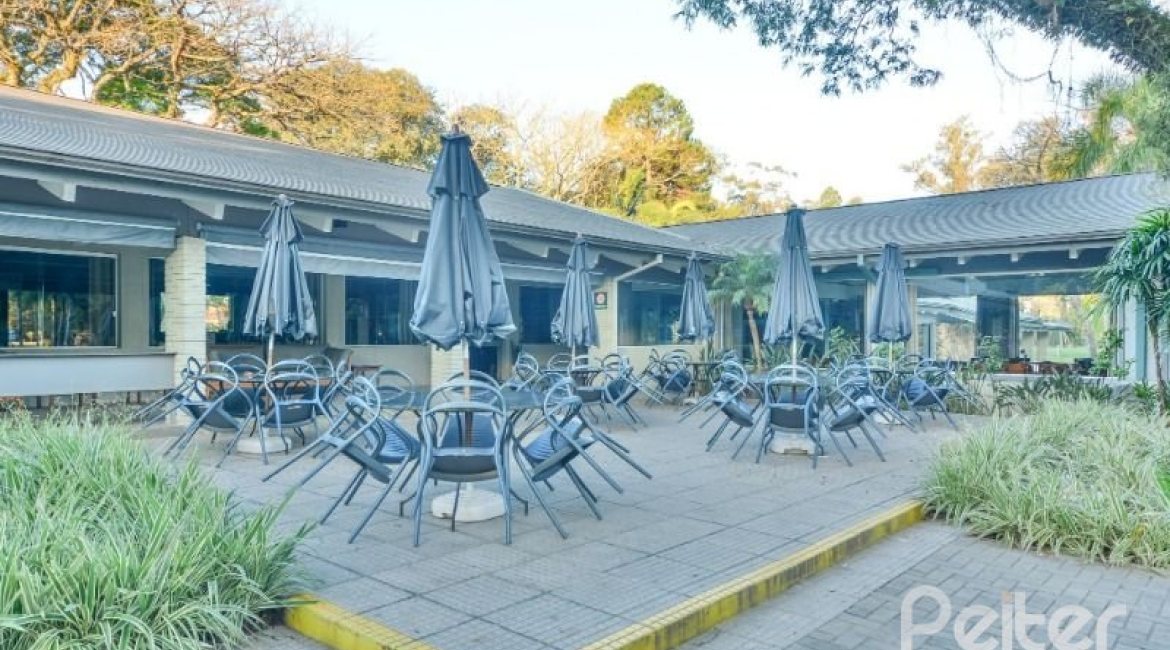 Casa em Condomínio à venda com 450m², 6 dormitórios, 4 suítes, 2 vagas, no bairro Terra Ville em Porto Alegre