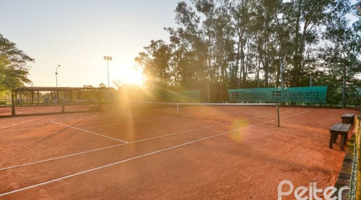 Casa em Condomínio à venda com 450m², 6 dormitórios, 4 suítes, 2 vagas, no bairro Terra Ville em Porto Alegre