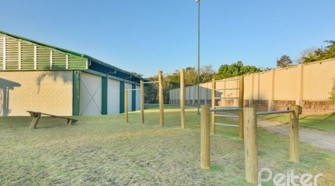 Casa em Condomínio à venda com 450m², 6 dormitórios, 4 suítes, 2 vagas, no bairro Terra Ville em Porto Alegre