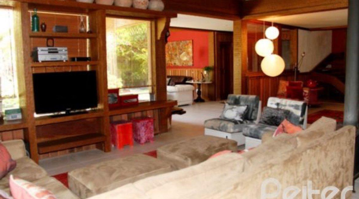 Casa em Condomínio à venda com 450m², 6 dormitórios, 4 suítes, 2 vagas, no bairro Terra Ville em Porto Alegre