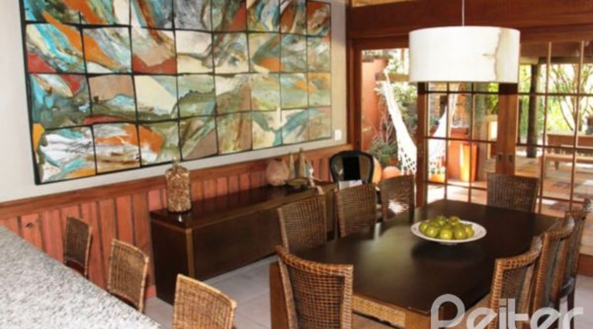 Casa em Condomínio à venda com 450m², 6 dormitórios, 4 suítes, 2 vagas, no bairro Terra Ville em Porto Alegre