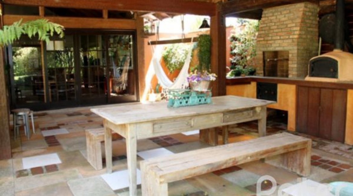 Casa em Condomínio à venda com 450m², 6 dormitórios, 4 suítes, 2 vagas, no bairro Terra Ville em Porto Alegre