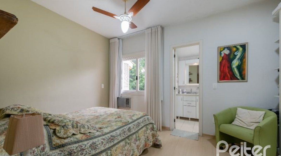 Casa em Condomínio à venda com 159m², 3 dormitórios, 1 suíte, 2 vagas, no bairro Tristeza em Porto Alegre