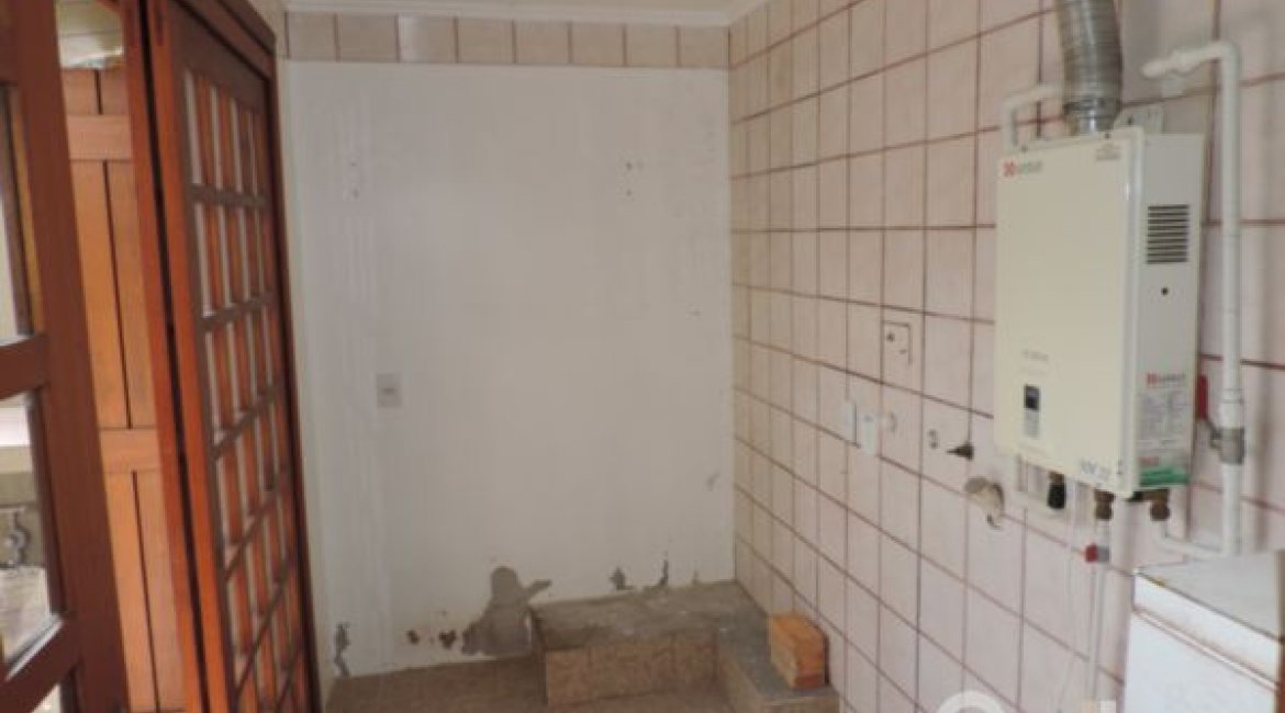 Casa em Condomínio à venda com 145m², 3 dormitórios, 1 suíte, 1 vaga, no bairro Jardim Isabel em Porto Alegre