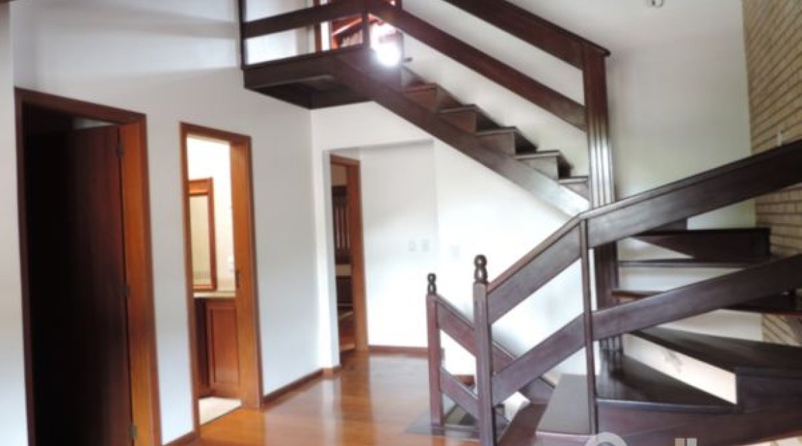 Casa em Condomínio à venda com 145m², 3 dormitórios, 1 suíte, 1 vaga, no bairro Jardim Isabel em Porto Alegre