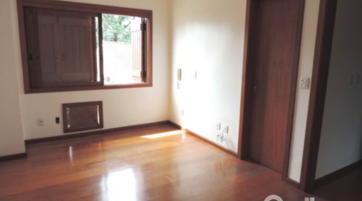 Casa em Condomínio à venda com 145m², 3 dormitórios, 1 suíte, 1 vaga, no bairro Jardim Isabel em Porto Alegre